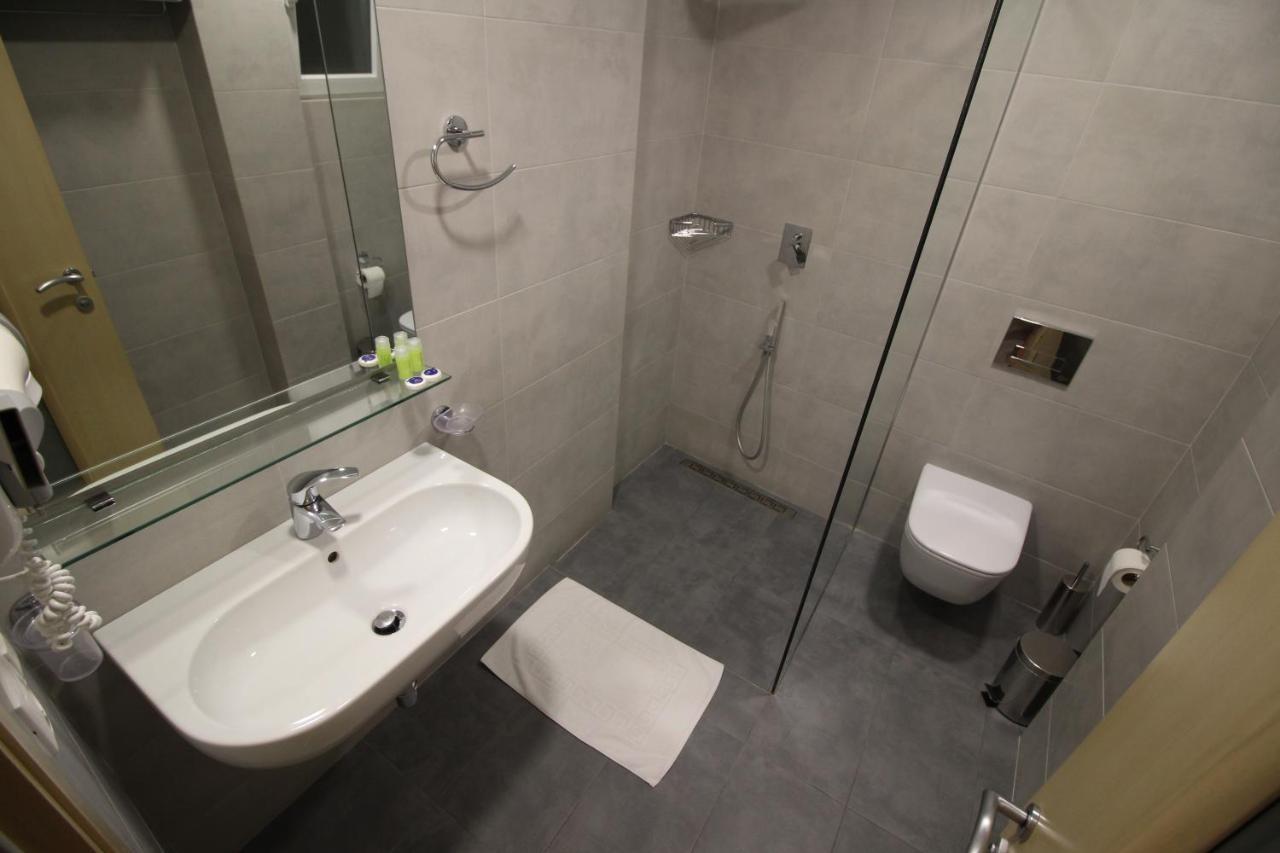 Hotel Ari Sarandë 외부 사진