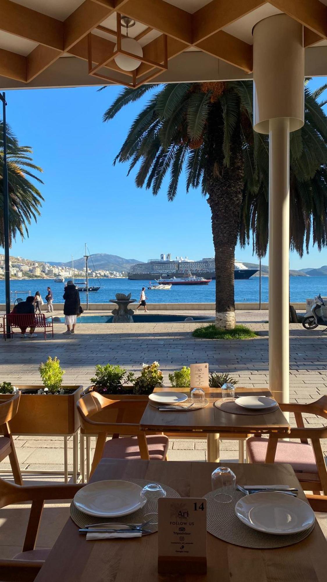 Hotel Ari Sarandë 외부 사진