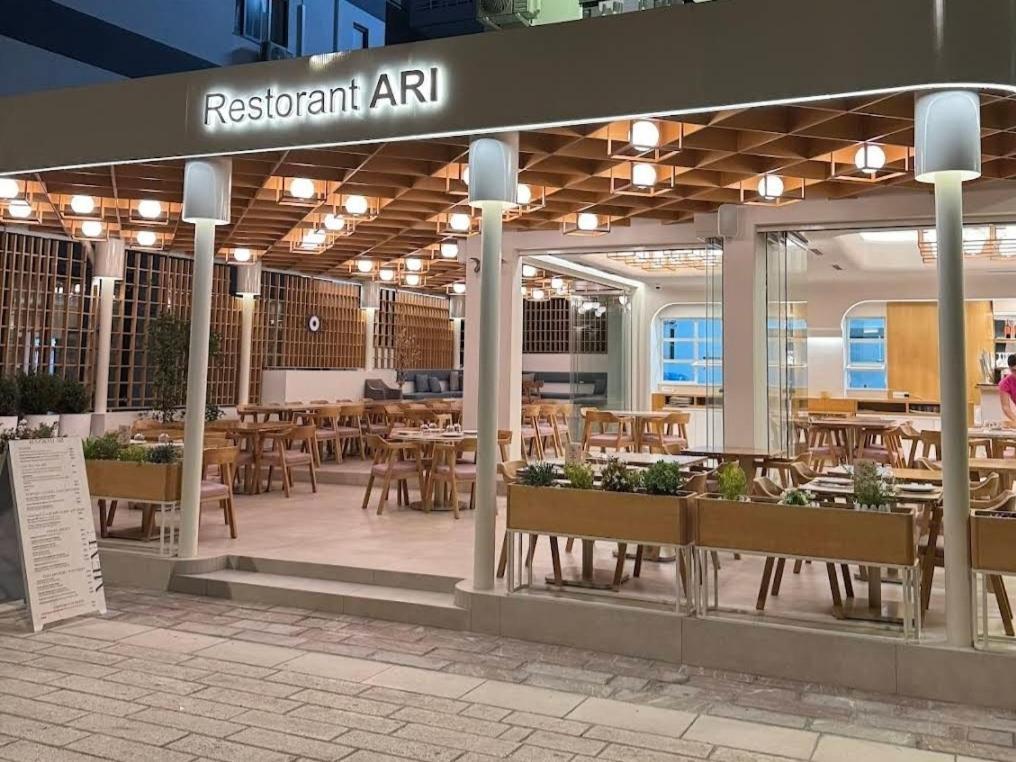 Hotel Ari Sarandë 외부 사진