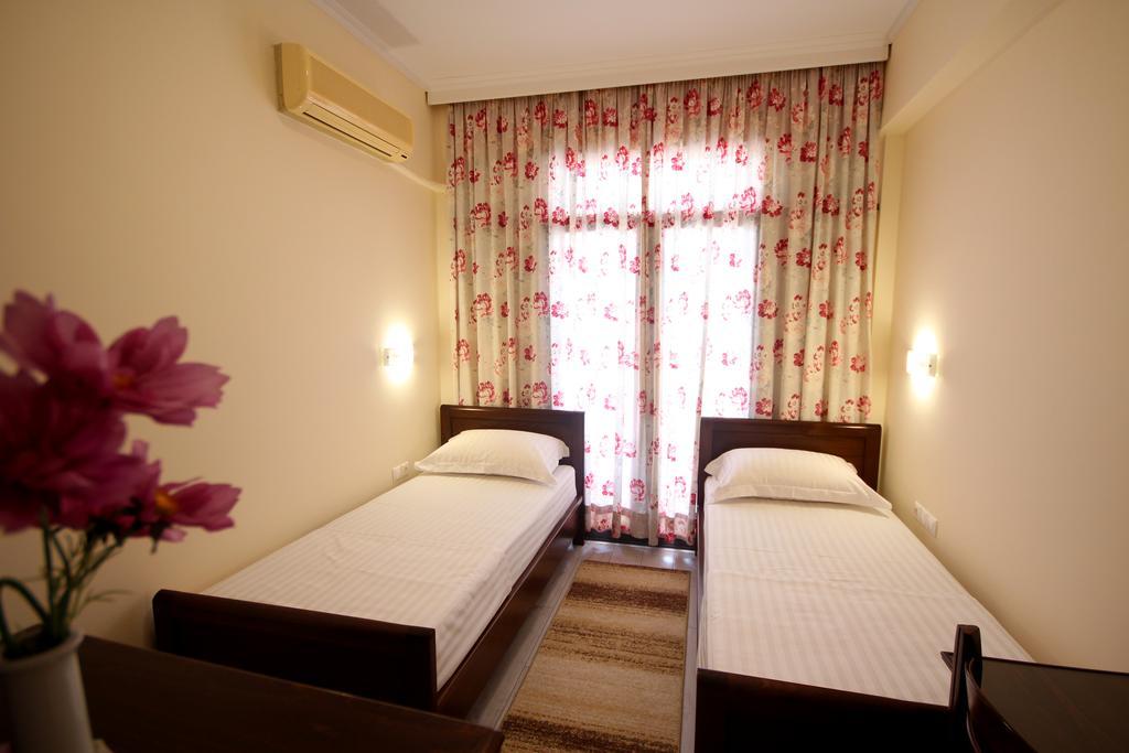 Hotel Ari Sarandë 외부 사진