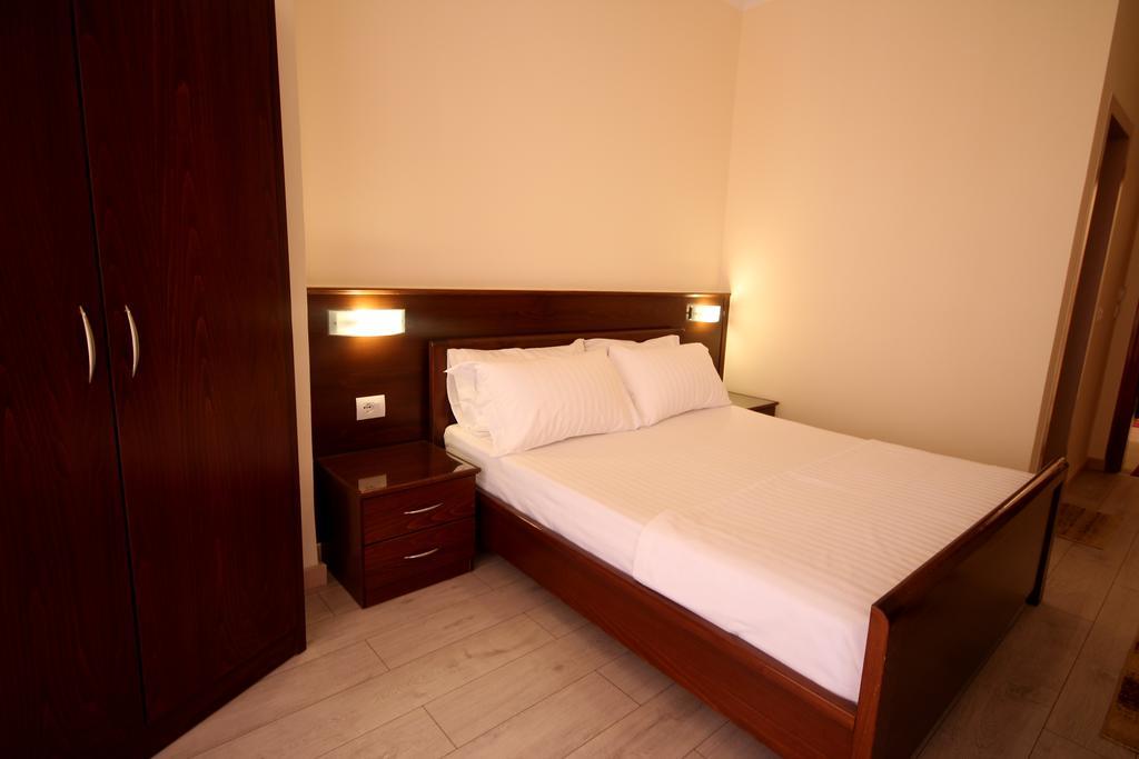 Hotel Ari Sarandë 외부 사진