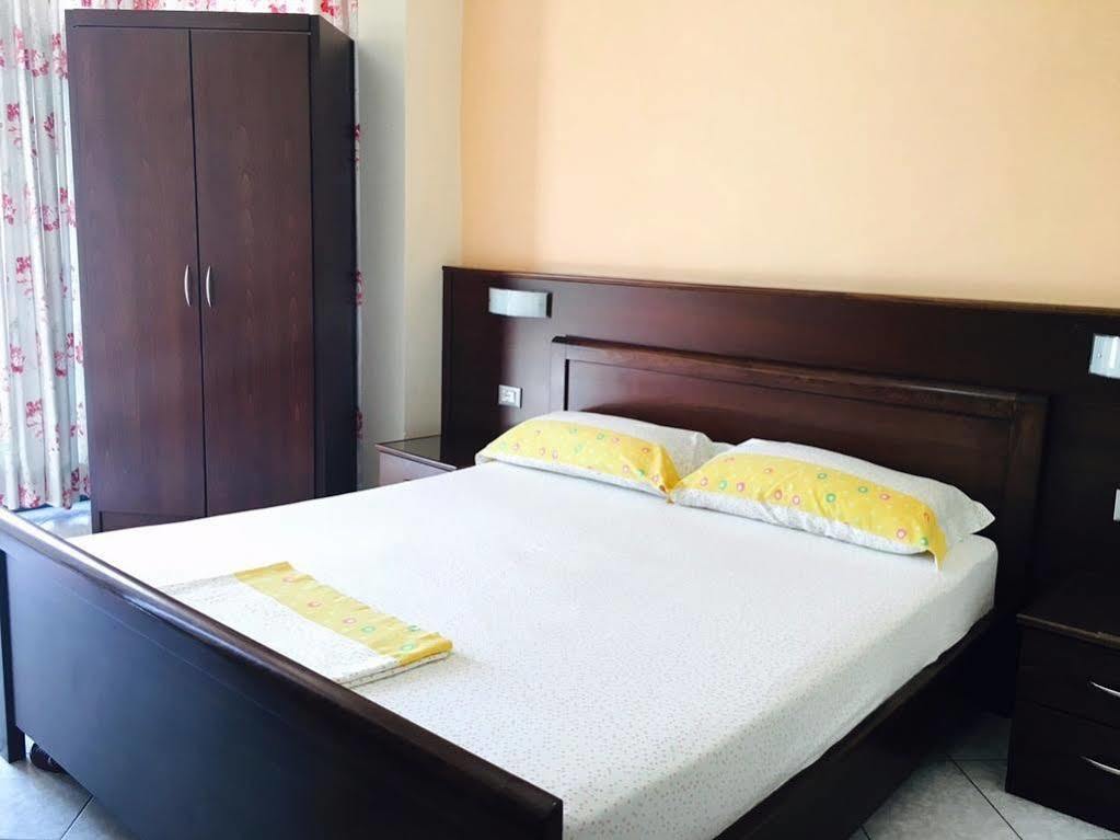 Hotel Ari Sarandë 외부 사진