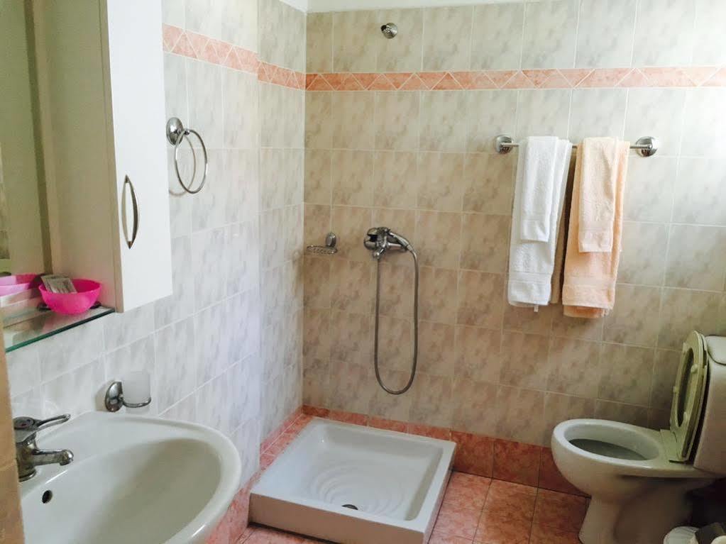 Hotel Ari Sarandë 외부 사진