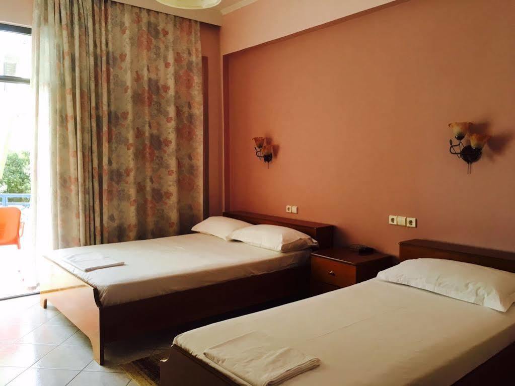 Hotel Ari Sarandë 외부 사진